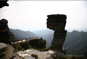 ULQ}`U}B707DO3J14GK9)}9